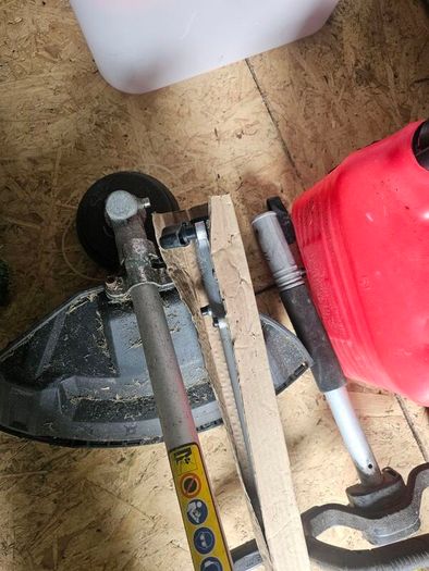 grass  strimmer