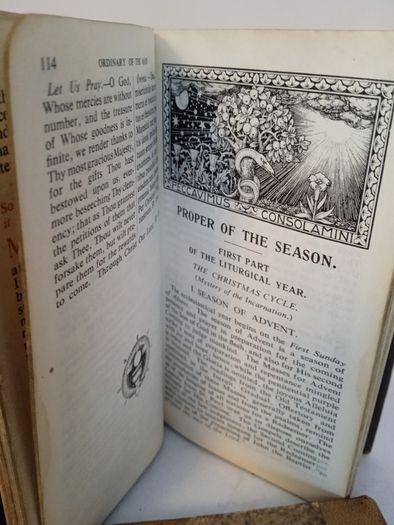 The Ideal Missal for All Sundays and the Principal Feasts of the Year: Containing Moreover a Collection of approved Prayers Compiled from the Best Sources in Accordance with all the Recent Pontifical Decrees, 1951 (PT262)