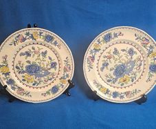 2 beautiful Masons Ironstone dinner plates in the "Regency" pattern, England, c. 1940-1950.