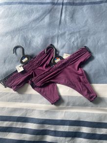 Size 40-42 (10-12) thongs x2