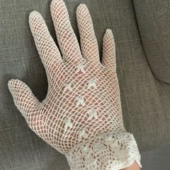 Crochet gloves