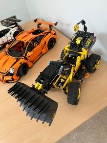 LEGO Volvo Concept Wheel Loader ZEUX (42081