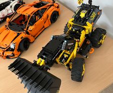 LEGO Volvo Concept Wheel Loader ZEUX (42081