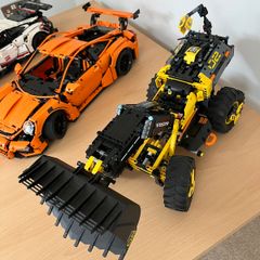 LEGO Volvo Concept Wheel Loader ZEUX (42081