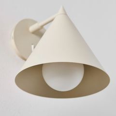 Arilda iron wall lamp