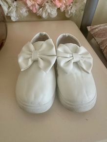 Girls trainers