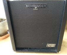 Behringer BX600 Bass Combo Amp