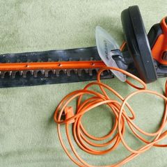 BLACK+DECKER 18-Inch Electric Hedge Trimmer