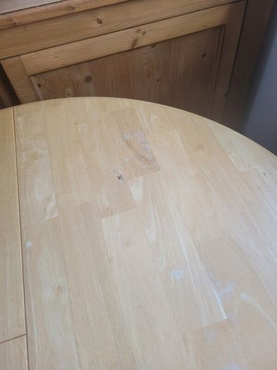 Dining table Free