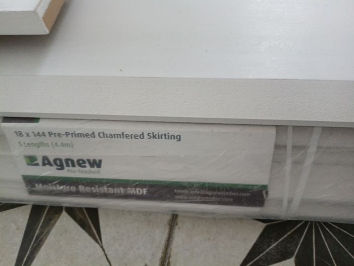 skirting board