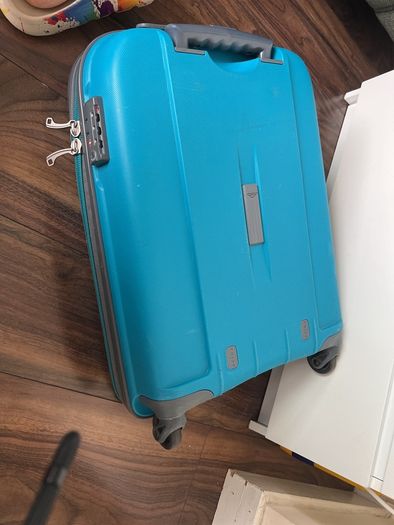 Tripp Cabin Suitcase