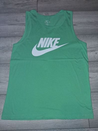 x2 Bundle - Nike Sleeveless Top Bundle - RRP - 32.00 & RRP - 15.00 = RRP - 47.00