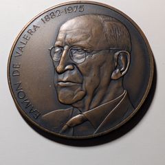 Dr Valera medal