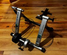 Tacx Indoor Bike Trainer (Turbo Trainer)