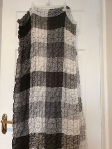 Ladies ruffle scarf