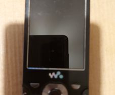 Sony Ericcsson Slider Phone, Model W995, 3 network, in excellent cosmetic condition, with chargeing cable