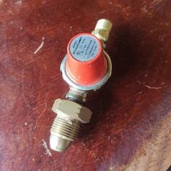 Propane gas regulator