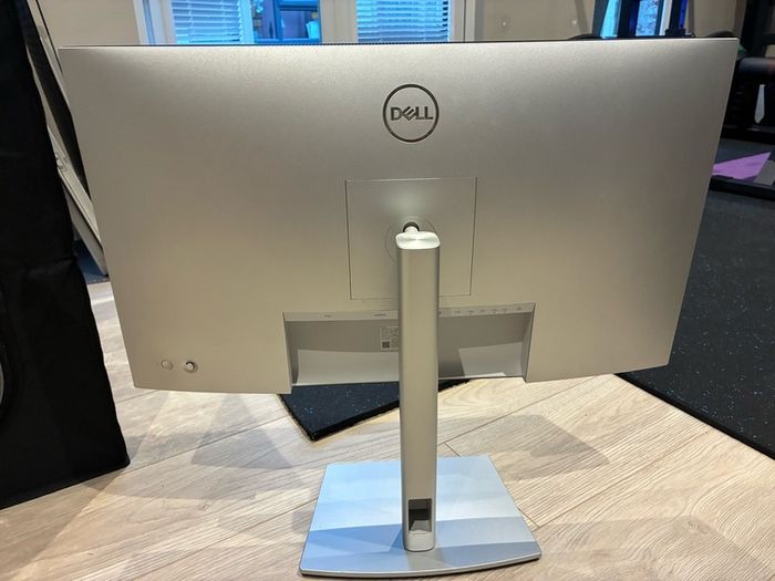 Dell U2722DE USB C Monitor