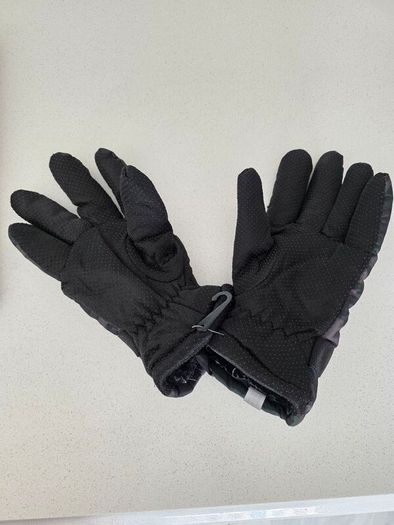 Gloves padded