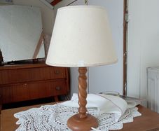 Table lamp
