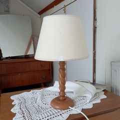 Table lamp
