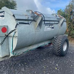 Muck spreader