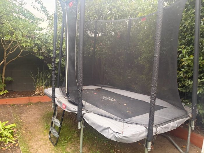 Berg Rectangular Trampoline on Legs