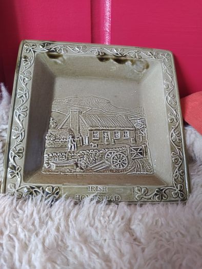 Innisfree Potteries, square dishes,see pics