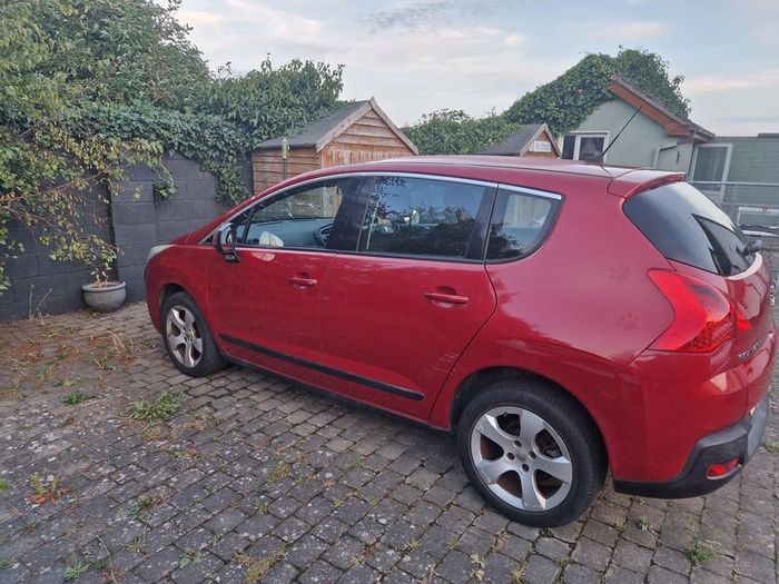 Peugeot 3008 2011
