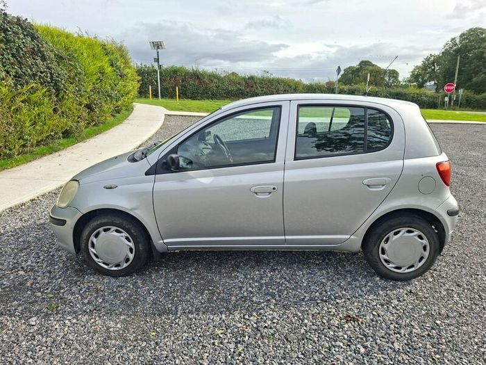 Toyota Yaris 2004