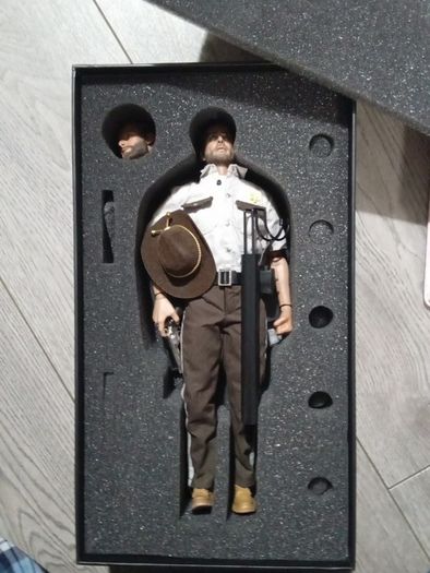 Walking dead 10 inch figures