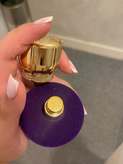 Dubai velvet era perfume