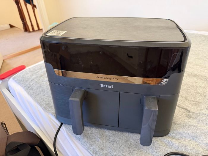 Tefal 8.3L 2700W Dual Zone 7 in 1 Digital Air Fryer - Black EY901840
