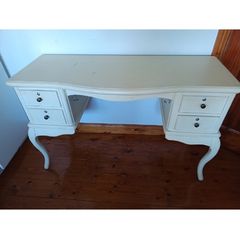 dressing table