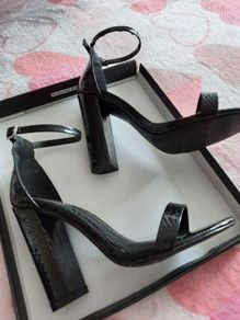 MissGuided sandals size uk3
