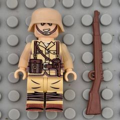 Lego compatible, military figures, German Africa korp. 15 figures plus rifles.