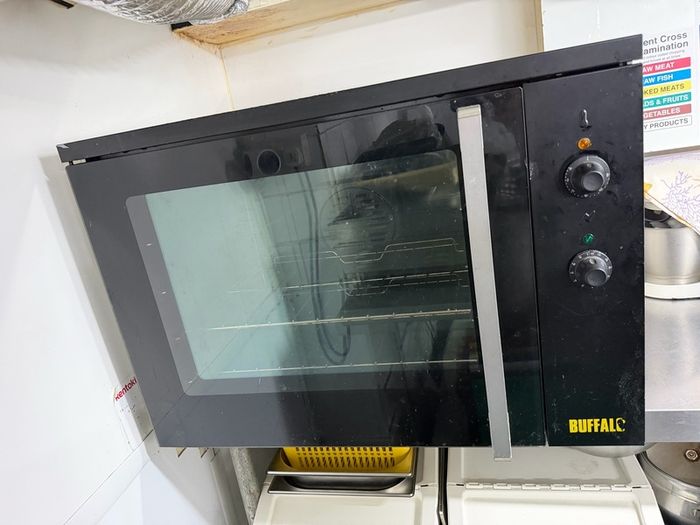 Comercial small oven