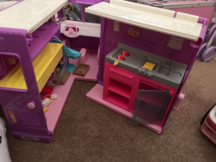 Barbie food truck and ambulance