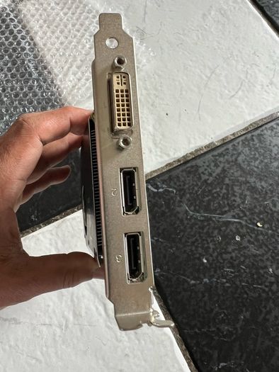 Graphics card with Display port and Dual Screen for sale