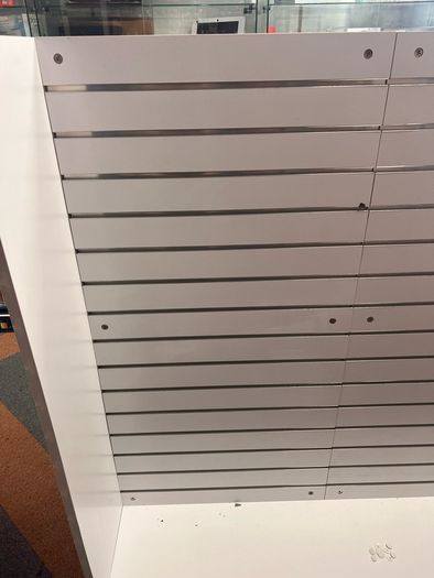 Slatwall Gondola Unit with Aluminium inserts