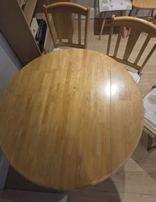 Extendable Dinning Table with Chairs