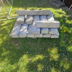 Concrete kerb