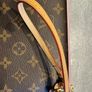 Louis Vuitton Neverfull Pochette Image 4