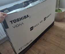 TOSHIBA 43 inch smart tv