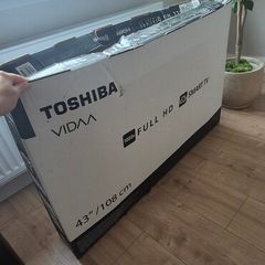 TOSHIBA 43 inch smart tv