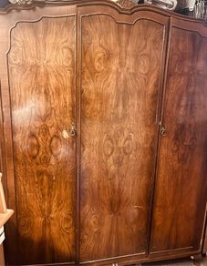 Antique Bedroom Furniture