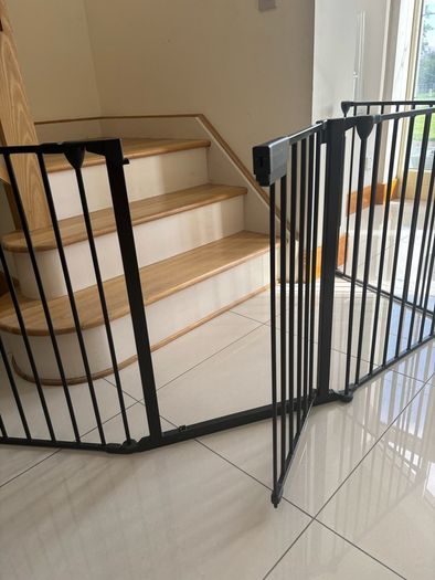 Baby Dan safety gates / fire guard