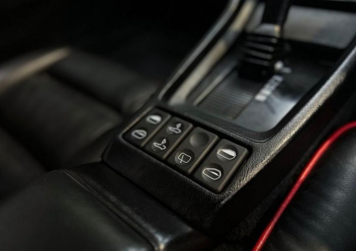Porsche 928 S4 5.0 V8 Automatic