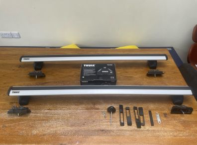 Thule Evo fixpoint (710700) foot with Thule wing bars for RAV4 2018 -2025