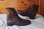 gabor brown boots leather/suade Size 8 eu 42 in excellent condition